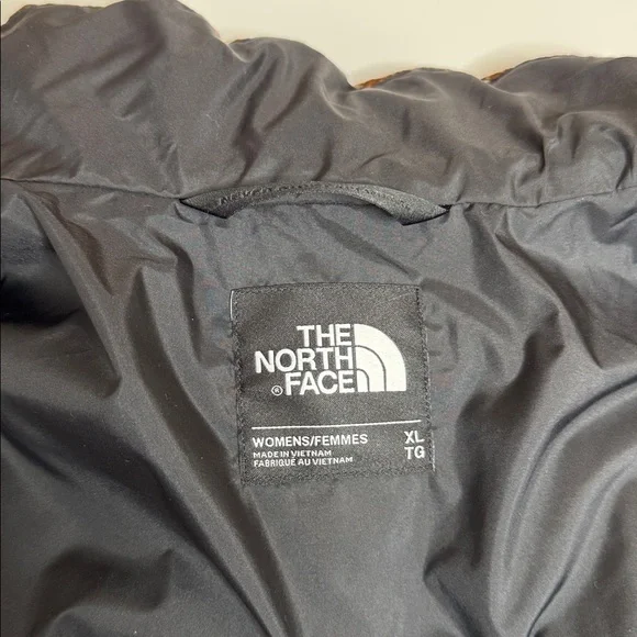 The North Face Women's Shiny Gold Holladown vest - Picture 9 of 13